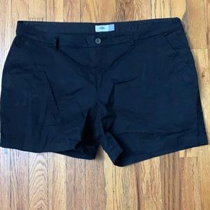 Old navy black shorts. Size 18. EUC